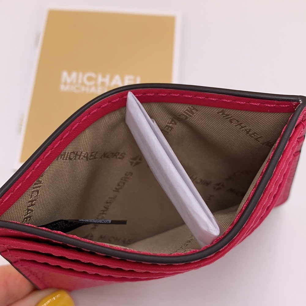 MICHAEL KORS
Large Pebbled Leather Card Holder Case
Electric Pink
NWT - Picture 13 of 14